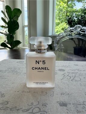 CHANEL No.5 Perfumed Hair Mist